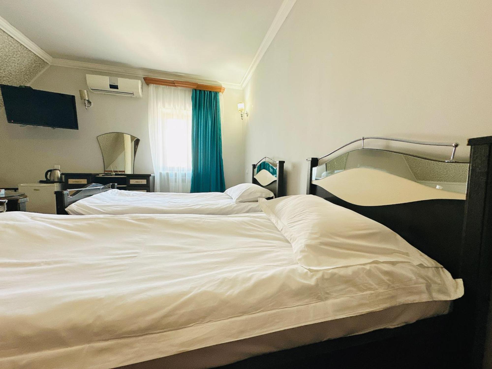 Sd Hotel Ереван Екстериор снимка