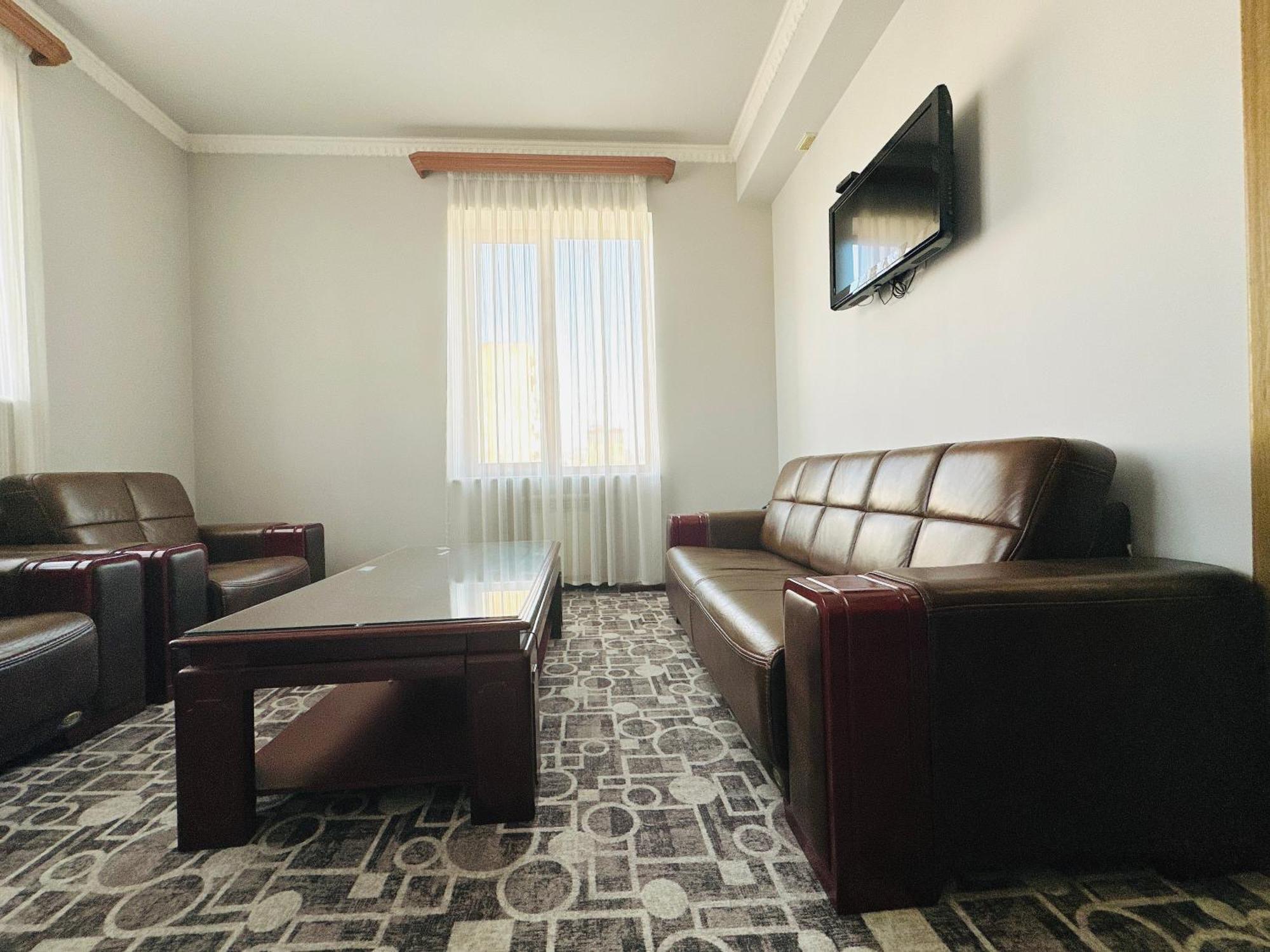 Sd Hotel Ереван Екстериор снимка